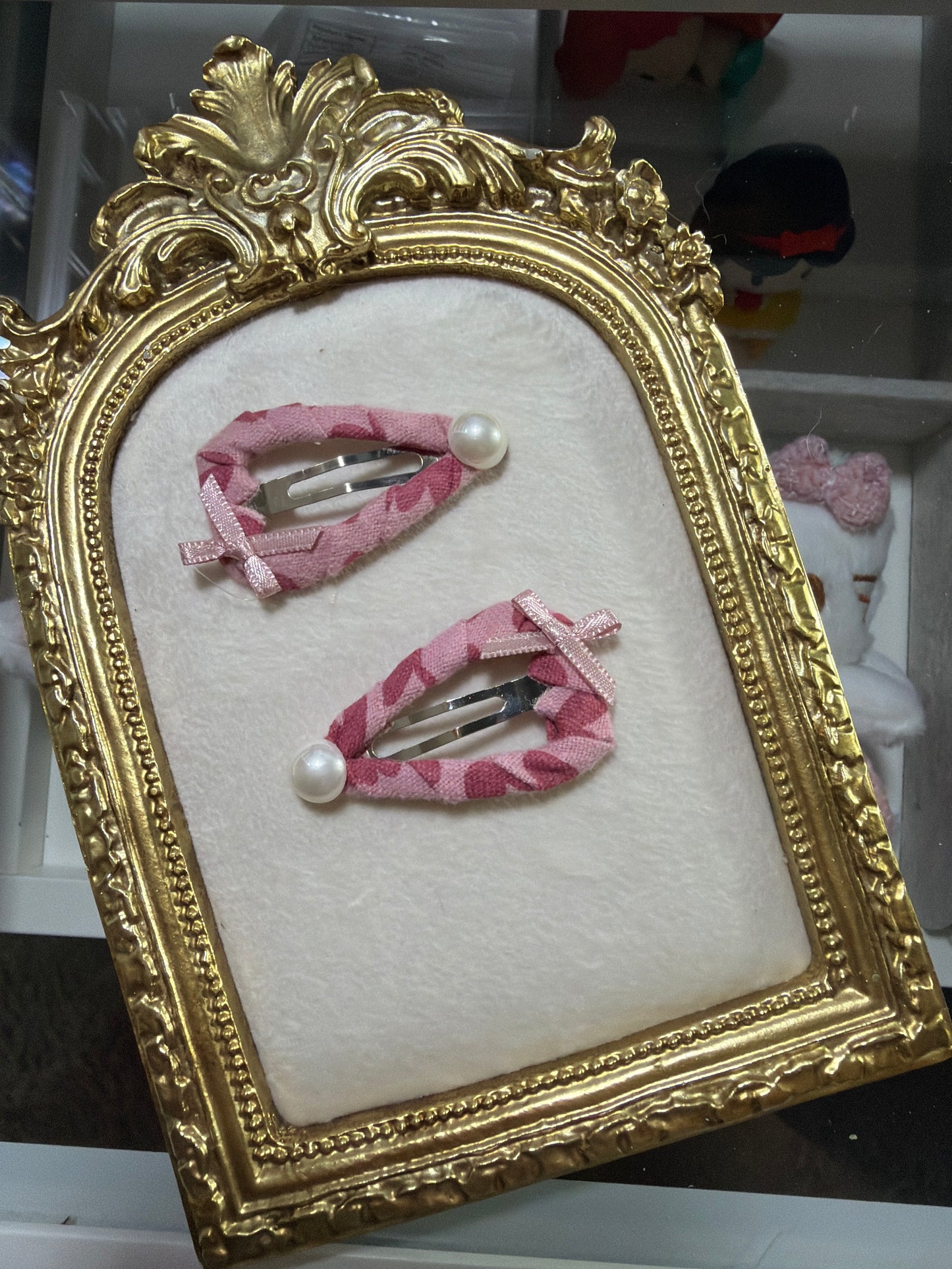 Sweet Pearl Heart Hair Clips