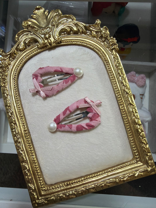 Sweet Pearl Heart Hair Clips