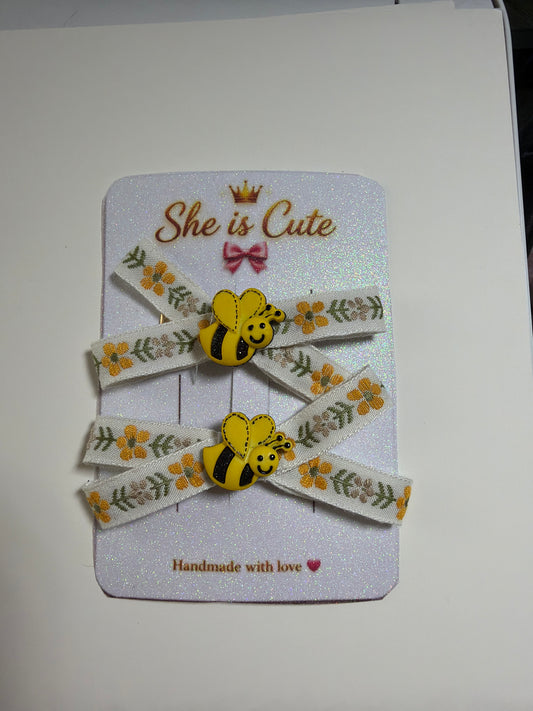 Honey Bee Ribbon Hair Clip 🐝